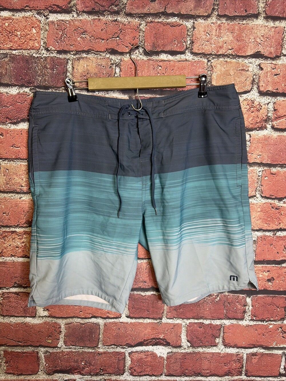 Travis Mathew Board Shorts Mens 38 Blue Striped Swim Trunks Surf